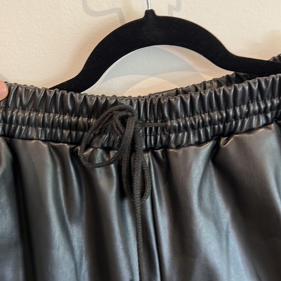 Fake leather joggers - Picture 5 of 5